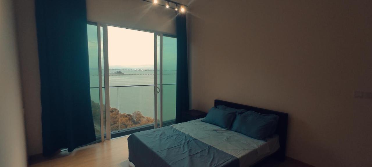 Infinite Seaview With Penang Bridge Suite With Sunrise Up To 11 Person 峇六拜 外观 照片